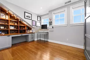 284 Bunker Hill St, Boston, MA 02129 - Photo 23