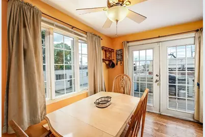 16 Middle St, Fairhaven, MA 02719 - Photo 9