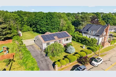 133 Sycamore St, Fairhaven, MA 02719 - Photo 5