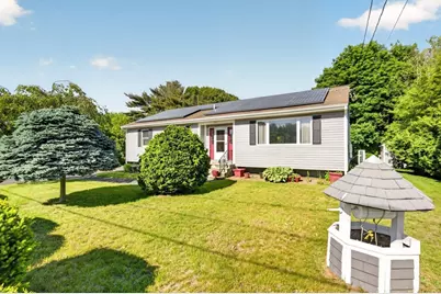 133 Sycamore St, Fairhaven, MA 02719 - Photo 3