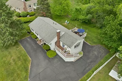 5 Sussex Ct, Haverhill, MA 01835 - Photo 9