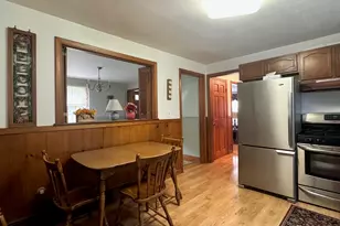 293 Birch Bluffs Dr, Westfield, MA 01085 - Photo 3