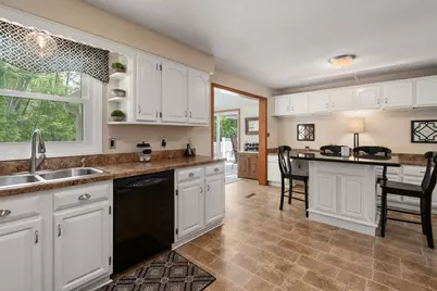 42 Allison Lane, West Springfield, MA 01089 - Photo 7