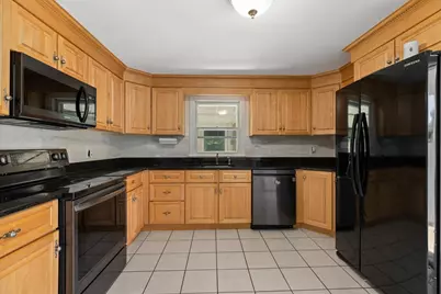 207 Washington St, Leominster, MA 01453 - Photo 9