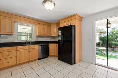 207 Washington St, Leominster, MA 01453 - Photo 7