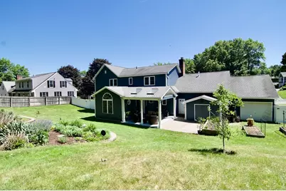 83 Pineridge Dr, Westfield, MA 01085 - Photo 3