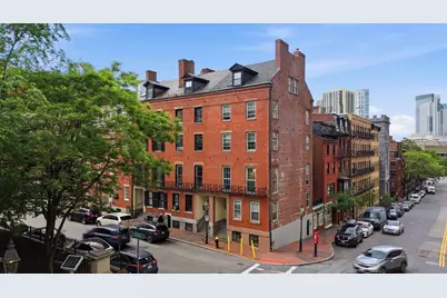 4 Derne St #2, Boston, MA 02114 - Photo 1