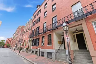 4 Derne St, Boston, MA 02114 - Photo 29
