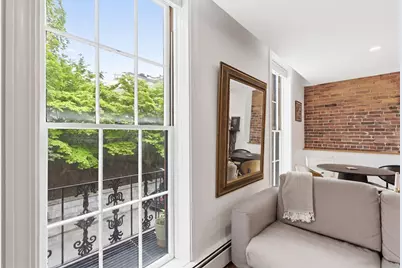 4 Derne St #2, Boston, MA 02114 - Photo 31