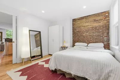 4 Derne St #2, Boston, MA 02114 - Photo 17
