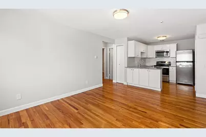 121 Warren St #4, Watertown, MA 02472 - Photo 3