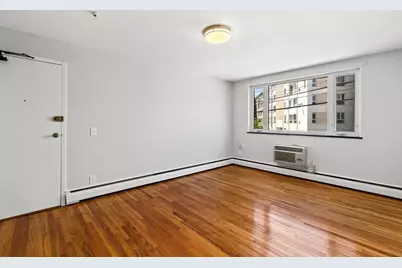 121 Warren St #4, Watertown, MA 02472 - Photo 9