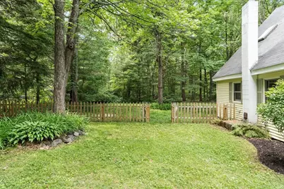 42 Fuller Ave, Lancaster, MA 01523 - Photo 3