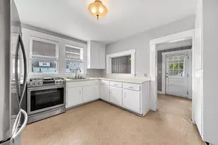 137 Central Ave, Needham, MA 02492 - Photo 3