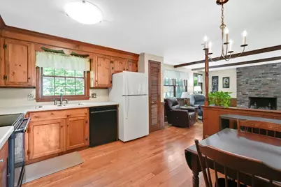 13 Pleasant View Rd, Wilbraham, MA 01095 - Photo 11