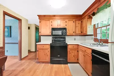 13 Pleasant View Rd, Wilbraham, MA 01095 - Photo 9