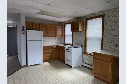 19 Lexington #2E, Fall River, MA 02723 - Photo 3