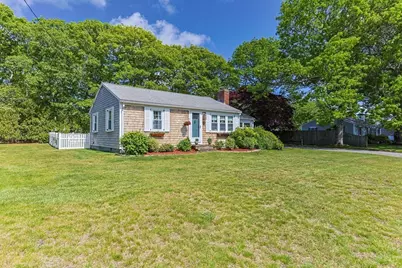 56 Crowes Purchase Rd, Yarmouth, MA 02673 - Photo 5