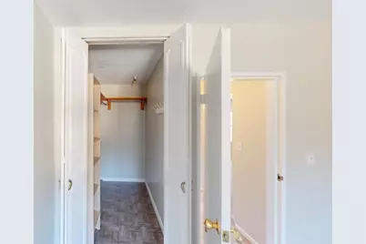 137 Lake Shore Rd #4, Boston, MA 02135 - Photo 19