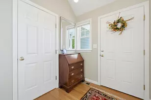 27 Country Hill Rd, Holden, MA 01522 - Photo 3