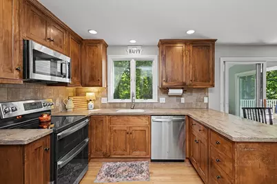 19 Short St, Franklin, MA 02038 - Photo 9