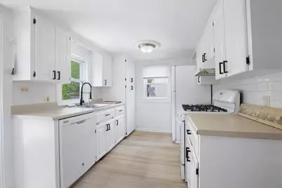 224 Main Street, Medway, MA 02053 - Photo 27