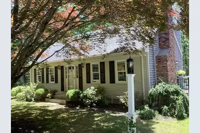 18 Bennett Rd, Rochester, MA 02770 - Photo 1