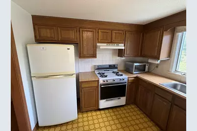 164 Eileen St, Yarmouth, MA 02675 - Photo 5