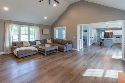 7 Great Pines Dr, Bourne, MA 02532 - Photo 17