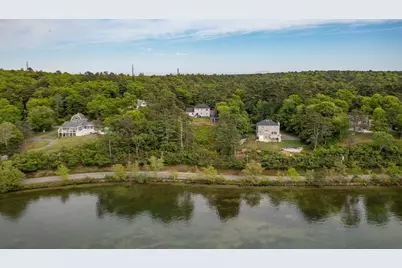 7 Great Pines Dr, Bourne, MA 02532 - Photo 15