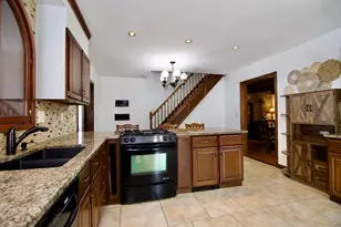 597 Chapin St, Ludlow, MA 01056 - Photo 9