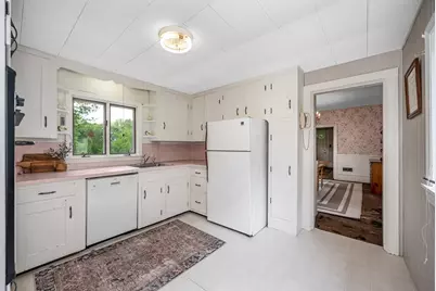 395 Kingsbury Ave, Haverhill, MA 01835 - Photo 13