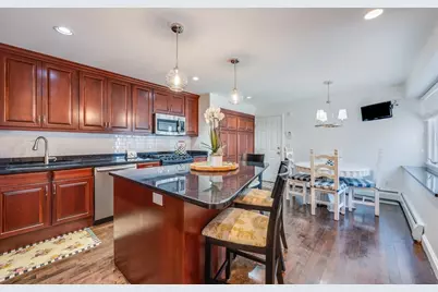 439 Dedham St #C, Newton, MA 02459 - Photo 7