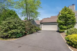439 Dedham St, Newton, MA 02459 - Photo 25