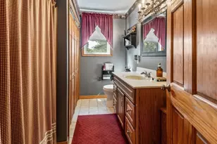 89 Elm St, Blackstone, MA 01504 - Photo 15
