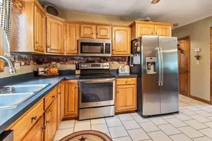 89 Elm St, Blackstone, MA 01504 - Photo 13