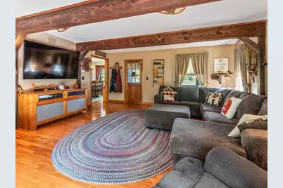 89 Elm St, Blackstone, MA 01504 - Photo 9