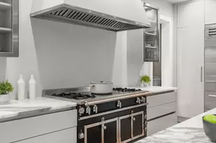 24 Sigourney St, Boston, MA 02130 - Photo 11