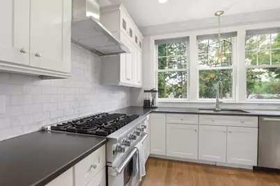 7 Howe St, Hingham, MA 02043 - Photo 9