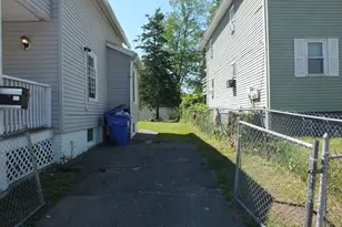 241 Tyler St, Springfield, MA 01109 - Photo 23