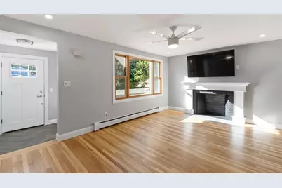 195 Lakeview Ave, Tyngsborough, MA 01879 - Photo 3