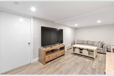 195 Lakeview Ave, Tyngsborough, MA 01879 - Photo 21