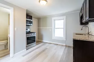 716 Lawrence St, Lowell, MA 01852 - Photo 11