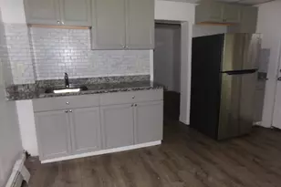 716 Lawrence St, Lowell, MA 01852 - Photo 5