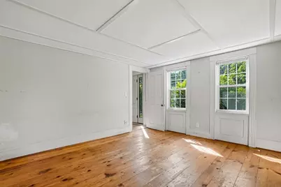 5 Pleasant St, Upton, MA 01568 - Photo 17