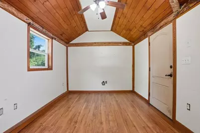 5 Pleasant St, Upton, MA 01568 - Photo 23