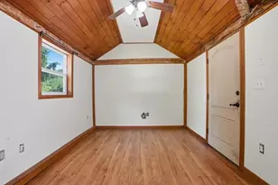5 Pleasant St, Upton, MA 01568 - Photo 23