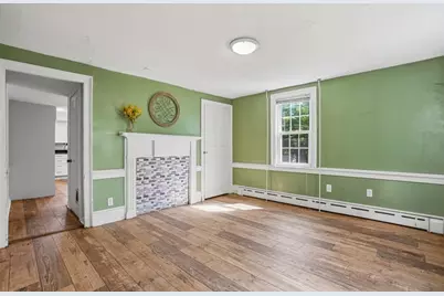 5 Pleasant St, Upton, MA 01568 - Photo 11