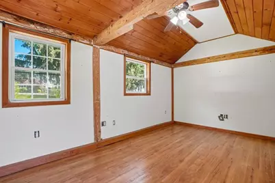 5 Pleasant St, Upton, MA 01568 - Photo 21