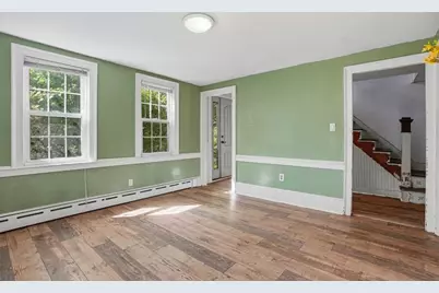 5 Pleasant St, Upton, MA 01568 - Photo 15